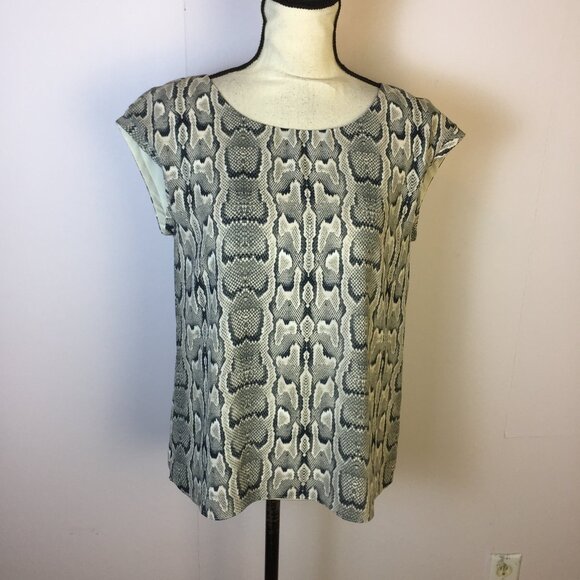 Express Blouse Top Sz XS Womans Black White Animal Print Cap Sleeve Cutout Back - Picture 1 of 14
